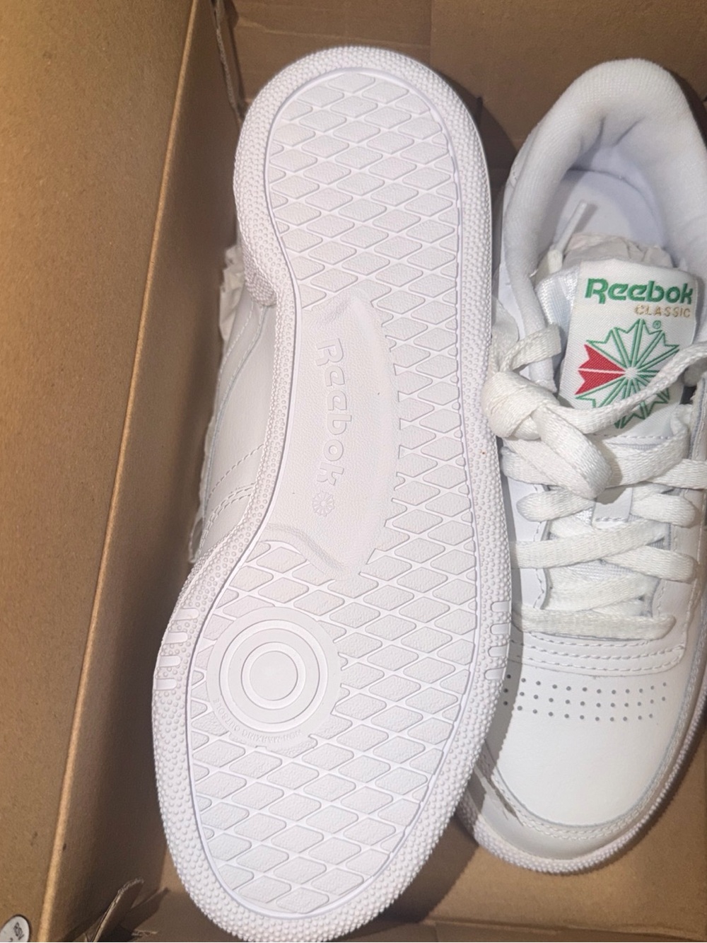 Size 5.5 Men's Reebok Classic Club C 85 Sneakers AR0456/100000155 White/Green - Picture 4 of 5